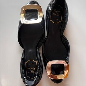 Roger Vivier Flats